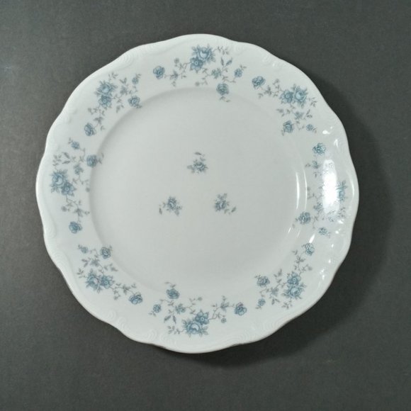Dinner Plate Blue Garland by JOHANN HAVILAND 10' - Picture 1 of 4